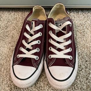 Magenta, low top Converse Chuck Taylors. Men 3.5/Women 5.5